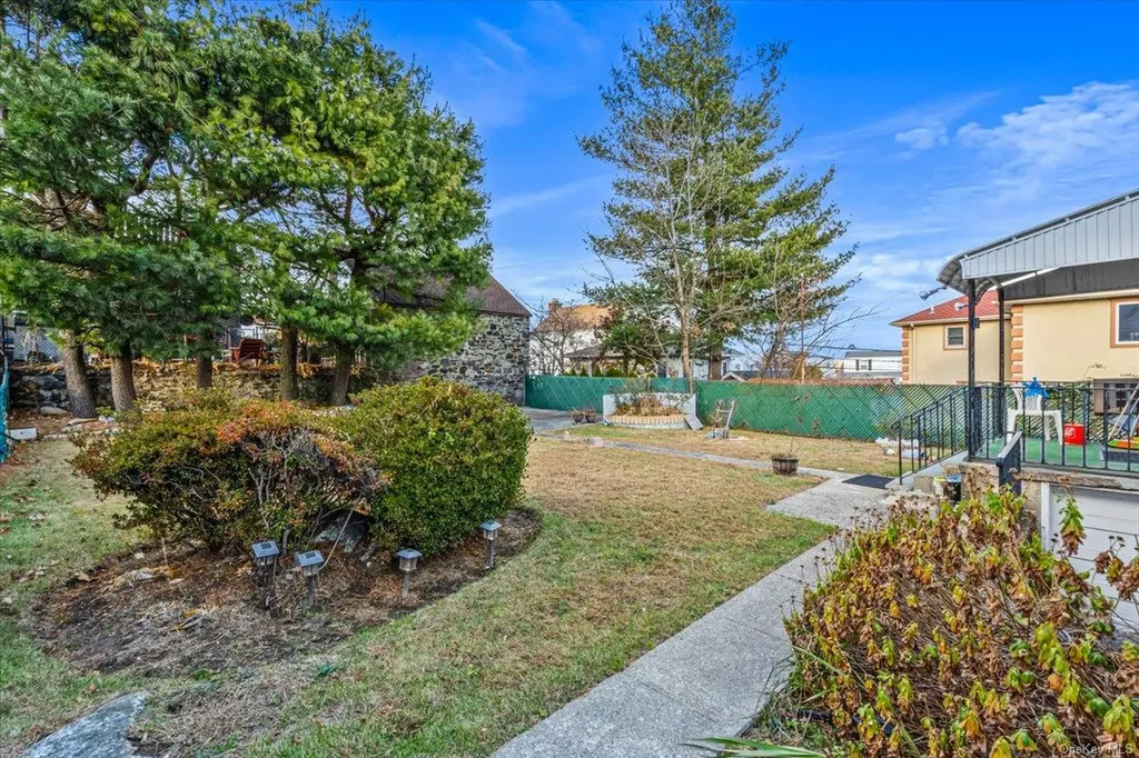139 Page Avenue Yonkers NY 10704