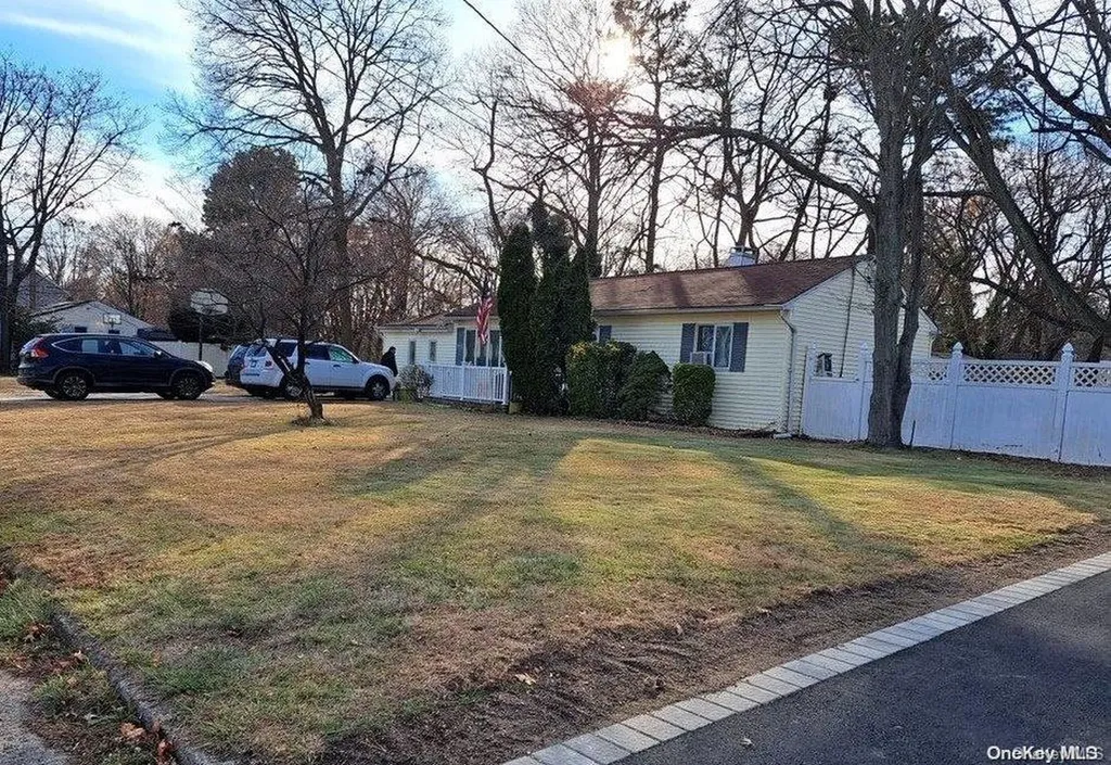 1614 Baldwin Boulevard Bay Shore NY 11706