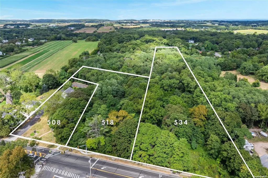 534 Main Road Aquebogue NY 11931