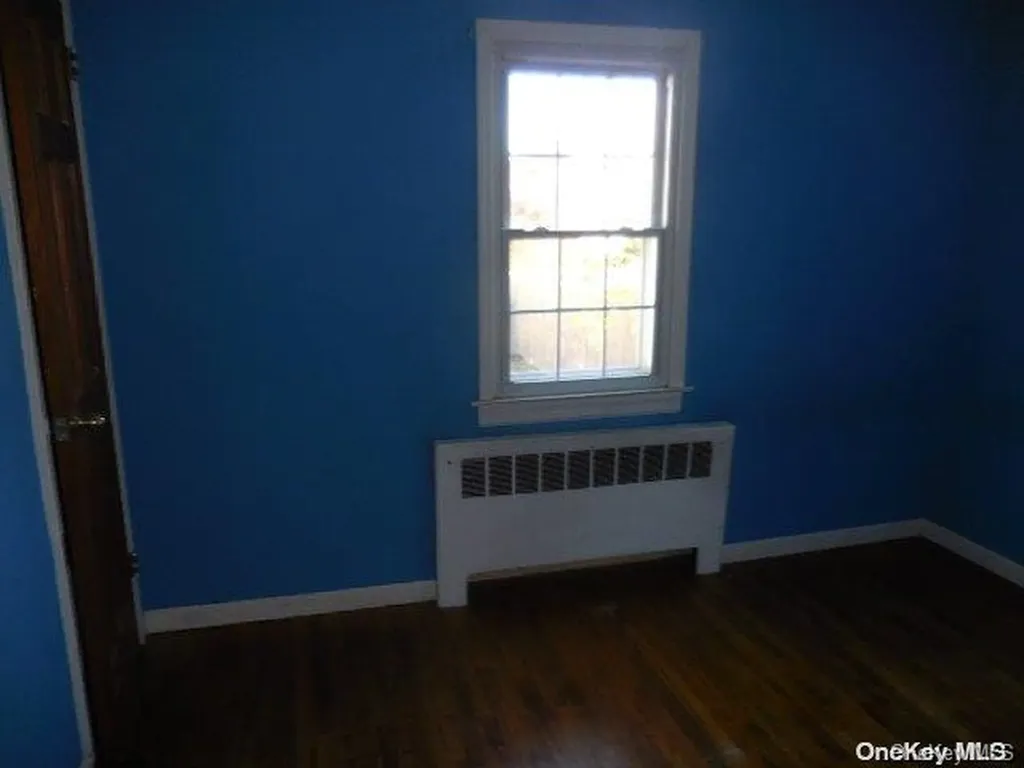 31 Tappan Avenue Babylon NY 11702