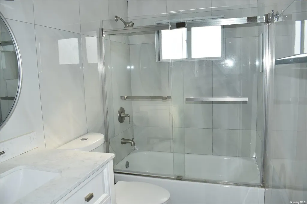 6 Geiger Place Deer Park NY 11729