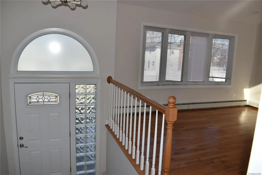 6 Geiger Place Deer Park NY 11729