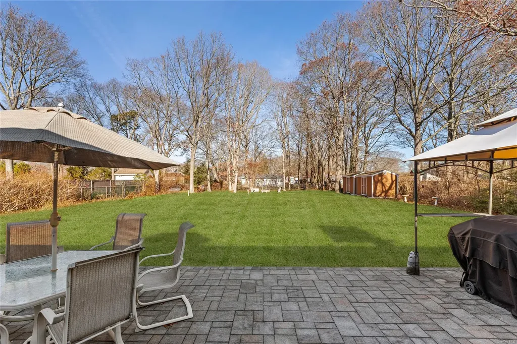 35 Kilroy Drive Mastic NY 11950
