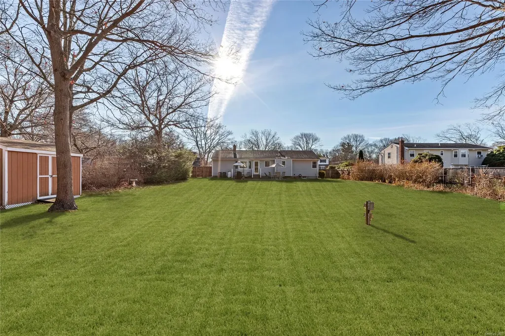 35 Kilroy Drive Mastic NY 11950