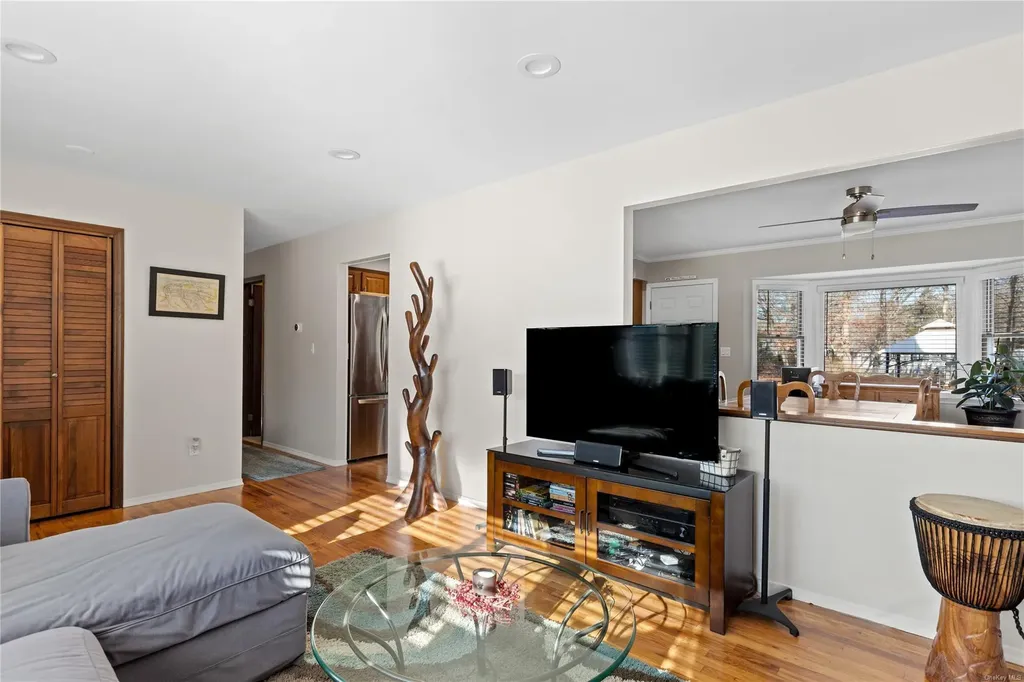 35 Kilroy Drive Mastic NY 11950