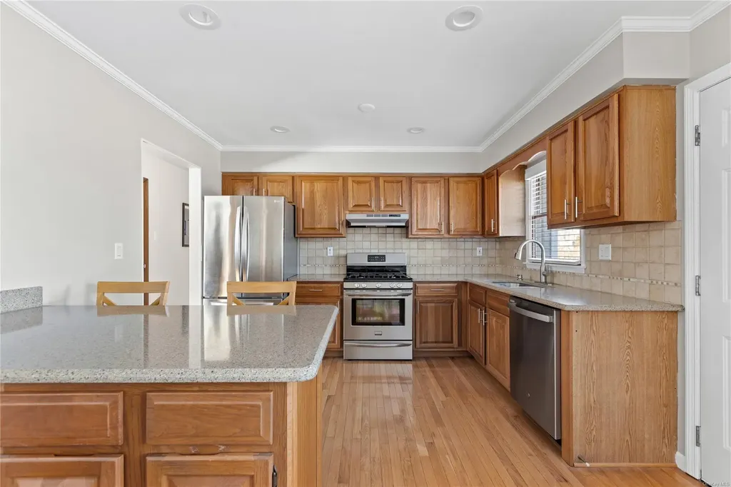 35 Kilroy Drive Mastic NY 11950