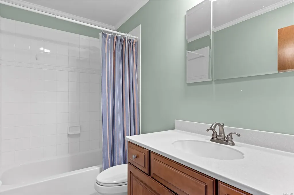 35 Kilroy Drive Mastic NY 11950