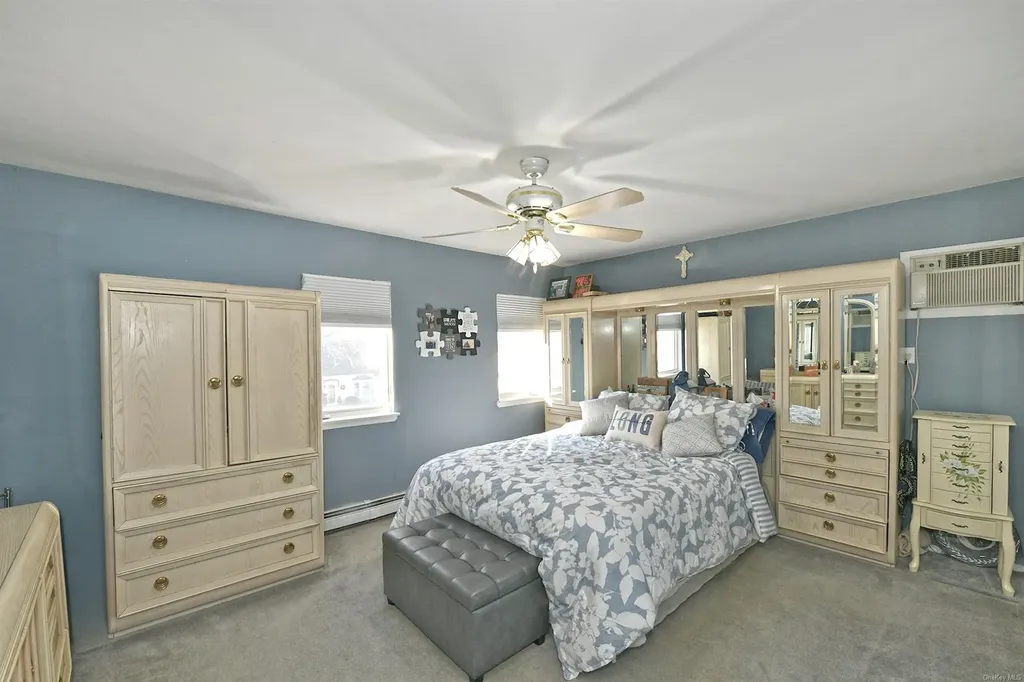 11 Flint Lane Levittown NY 11756