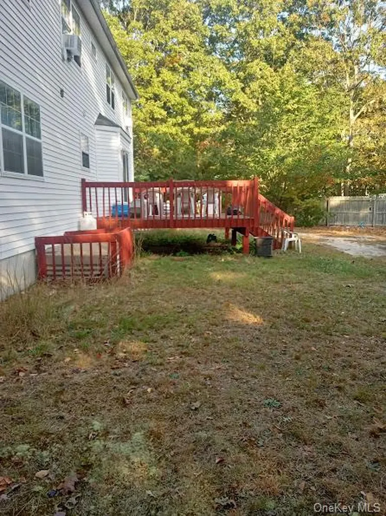 73 Margin Drive W Shirley NY 11967
