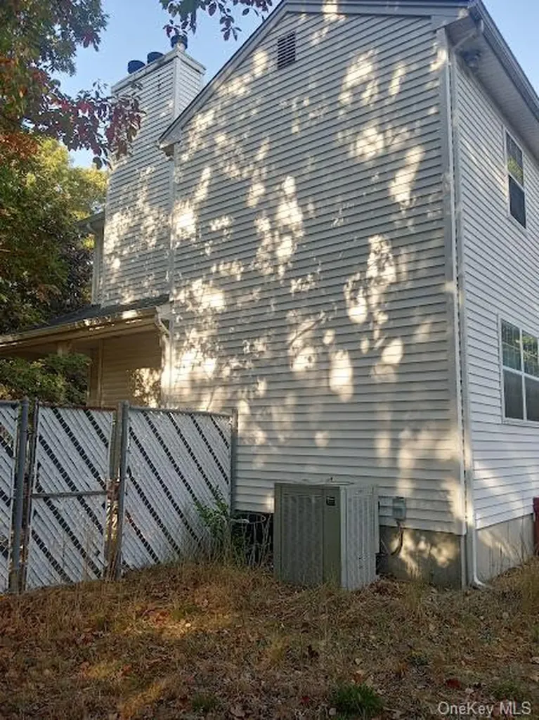 73 Margin Drive W Shirley NY 11967