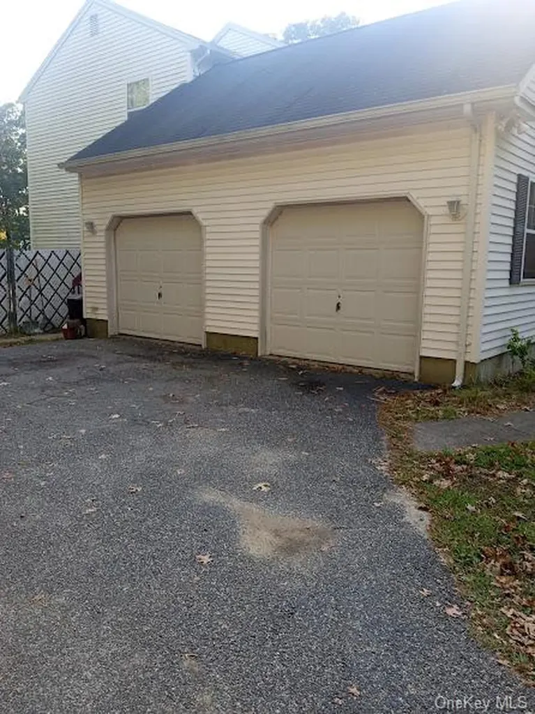 73 Margin Drive W Shirley NY 11967