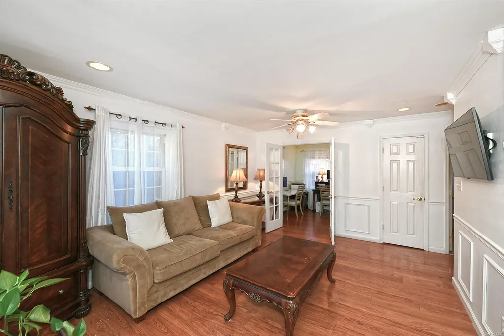 50 Jester Lane Levittown NY 11756