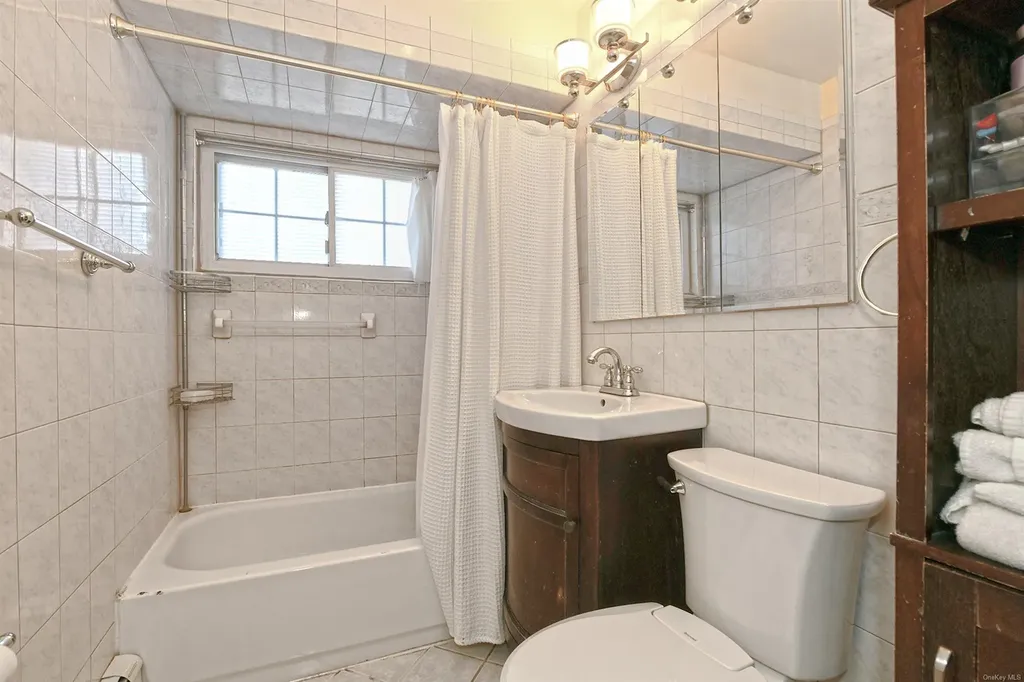 50 Jester Lane Levittown NY 11756