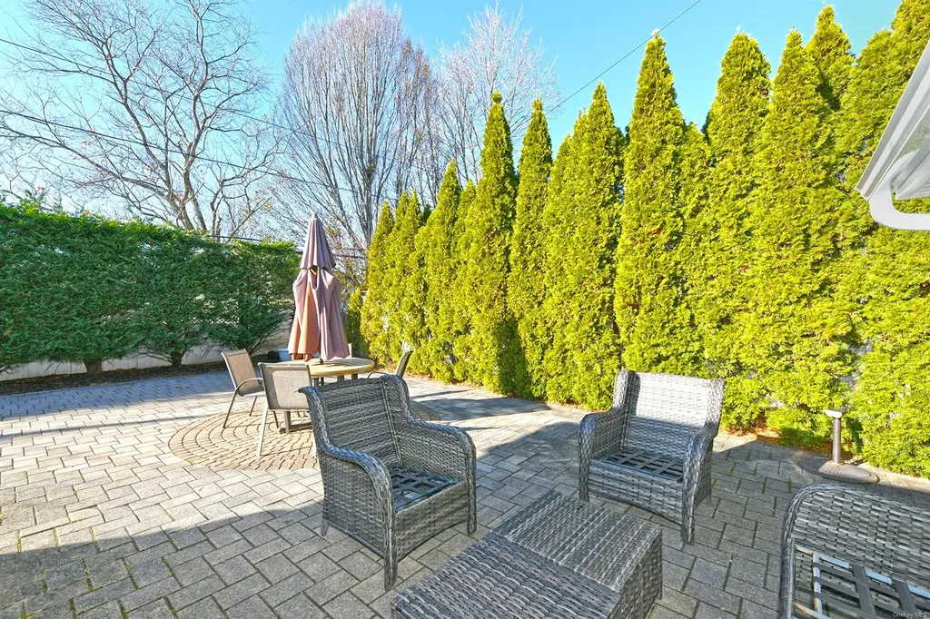 50 Jester Lane Levittown NY 11756