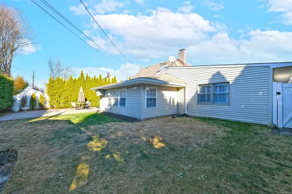 50 Jester Lane Levittown NY 11756