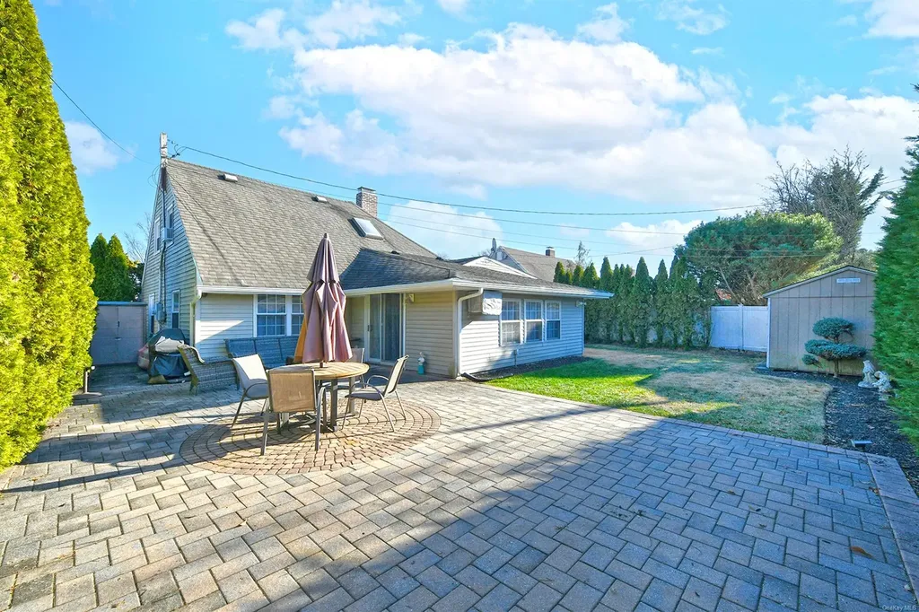 50 Jester Lane Levittown NY 11756