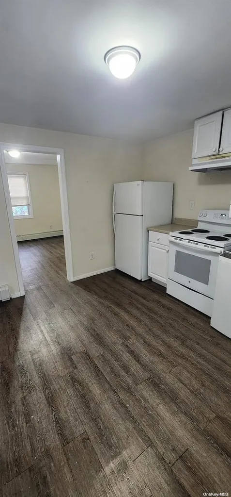 88 Heathcote Road Lindenhurst NY 11757