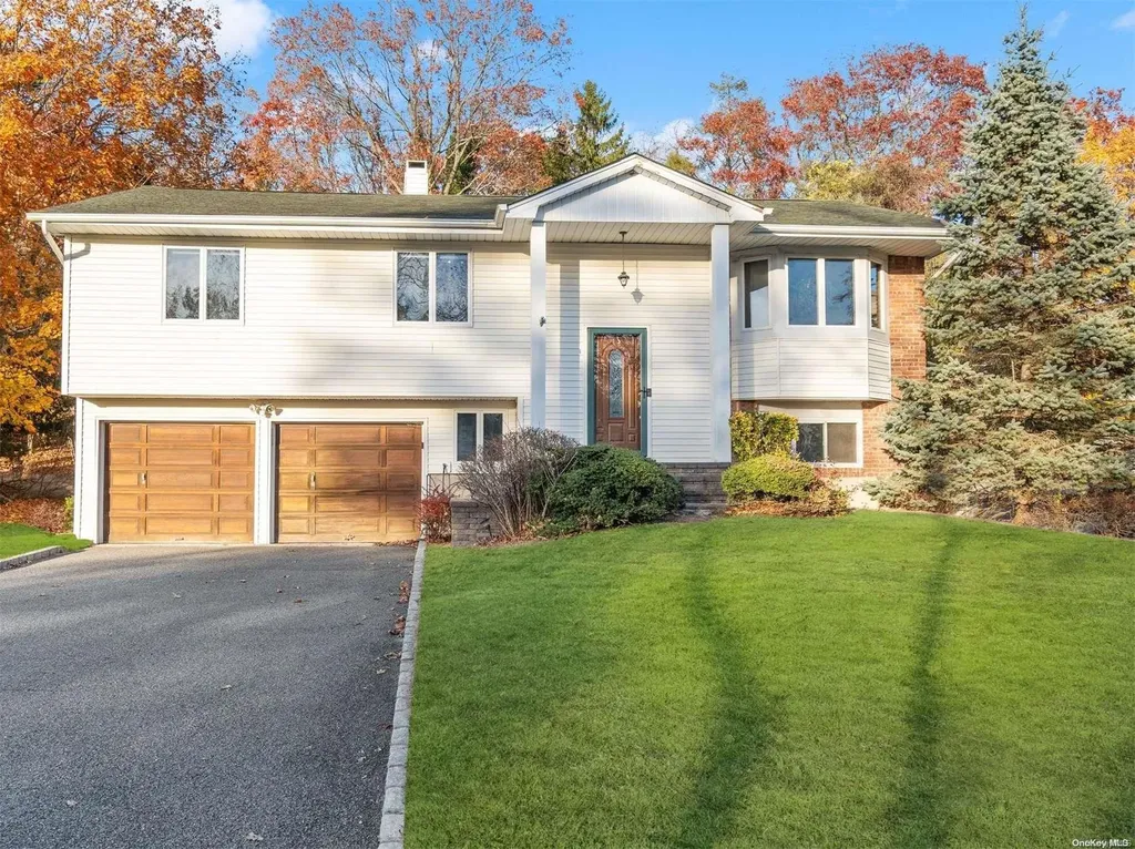81 Ridge Road Smithtown NY 11787