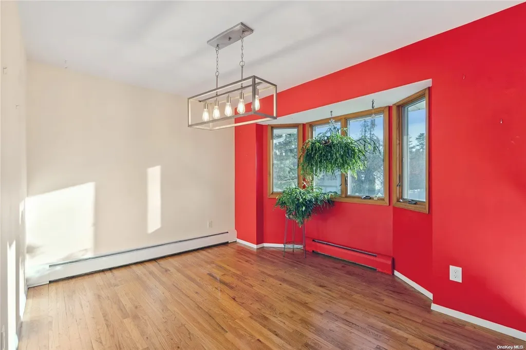 81 Ridge Road Smithtown NY 11787