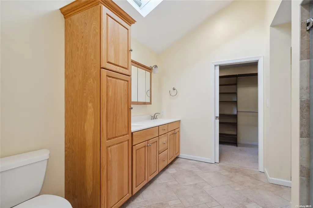 81 Ridge Road Smithtown NY 11787