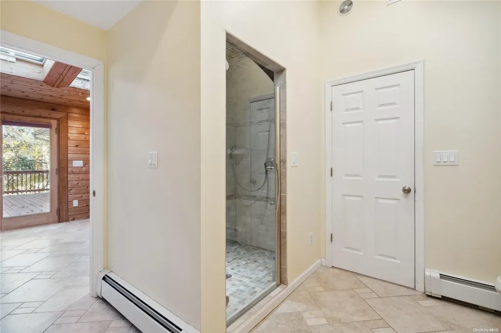 81 Ridge Road Smithtown NY 11787