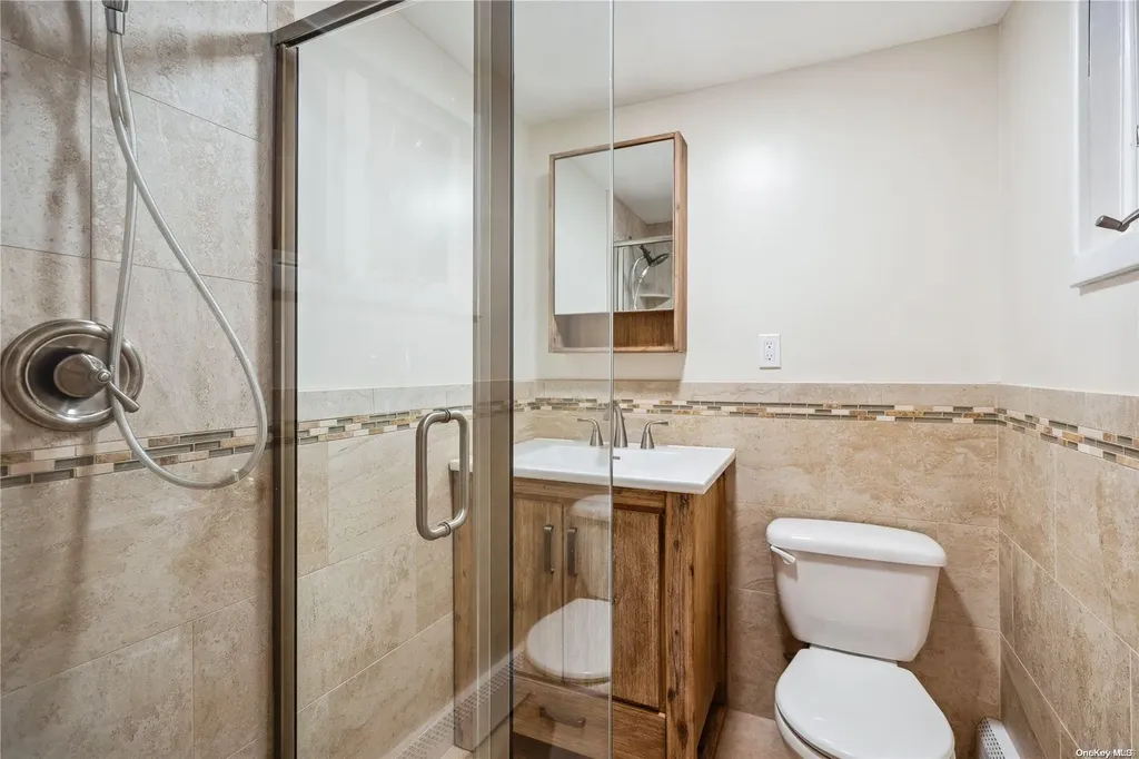 81 Ridge Road Smithtown NY 11787