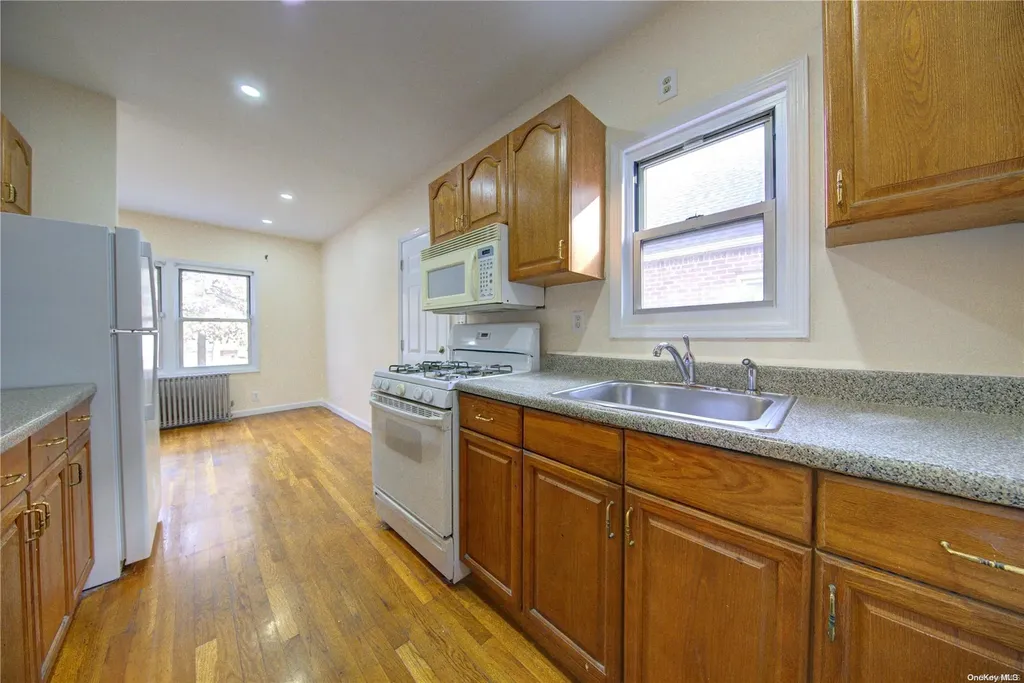 81-24 Commonwealth Boulevard Bellerose NY 11426
