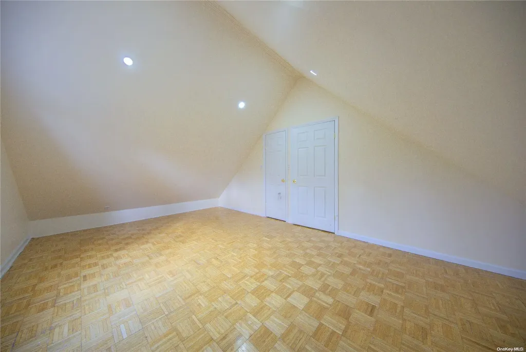 81-24 Commonwealth Boulevard Bellerose NY 11426