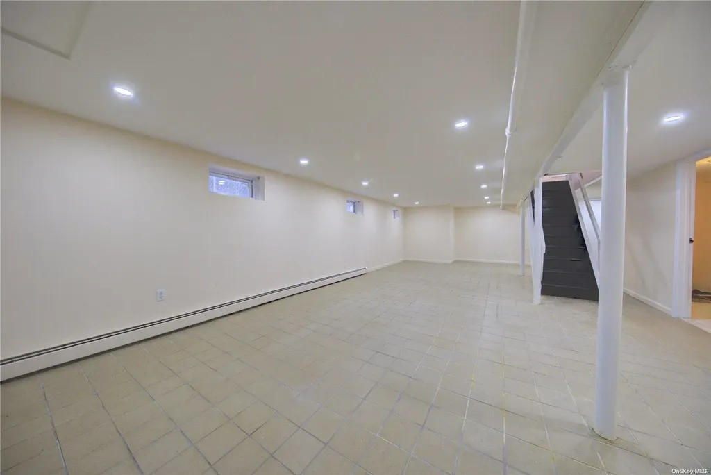81-24 Commonwealth Boulevard Bellerose NY 11426
