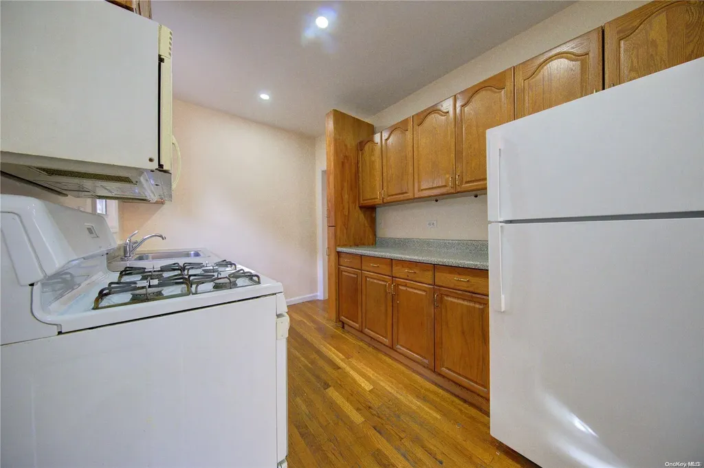 81-24 Commonwealth Boulevard Bellerose NY 11426