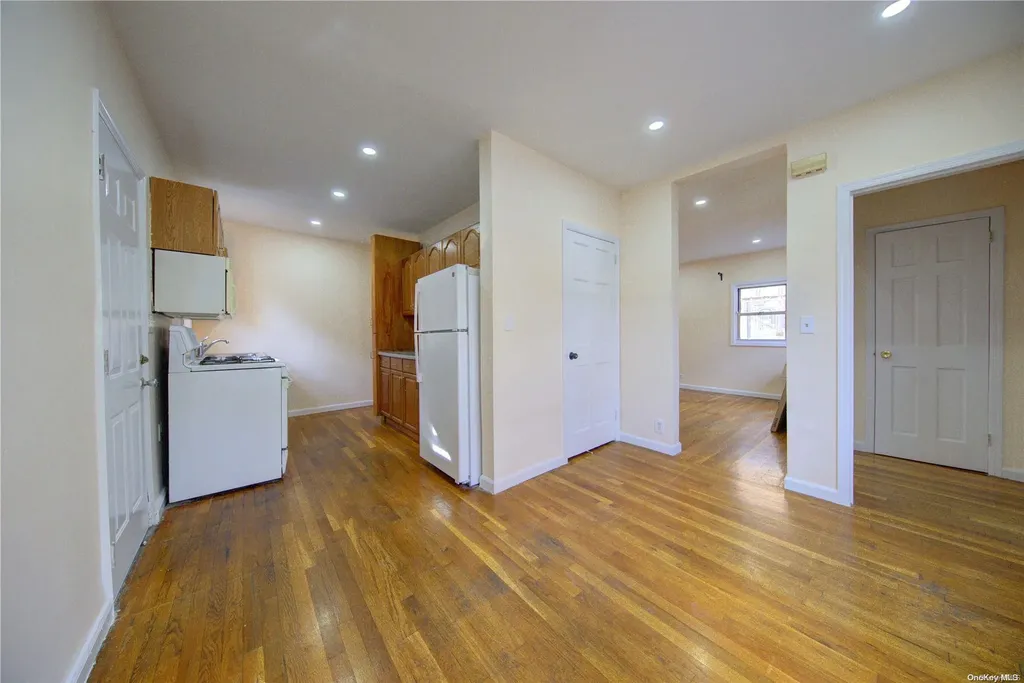 81-24 Commonwealth Boulevard Bellerose NY 11426