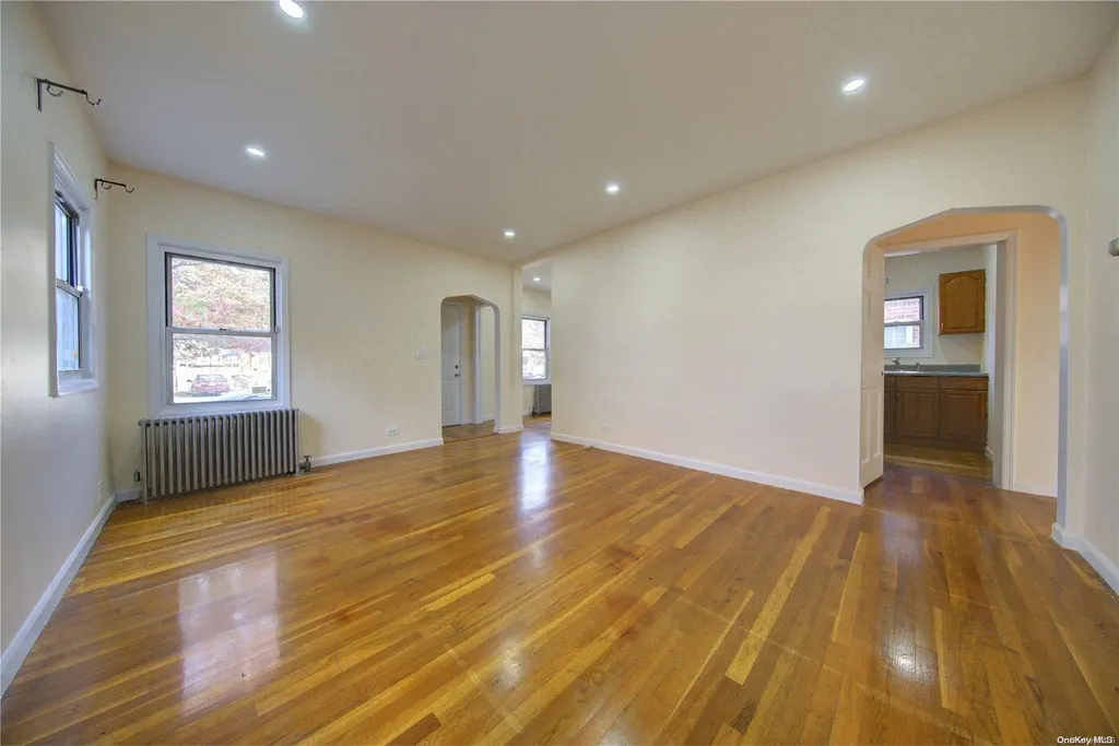 81-24 Commonwealth Boulevard Bellerose NY 11426