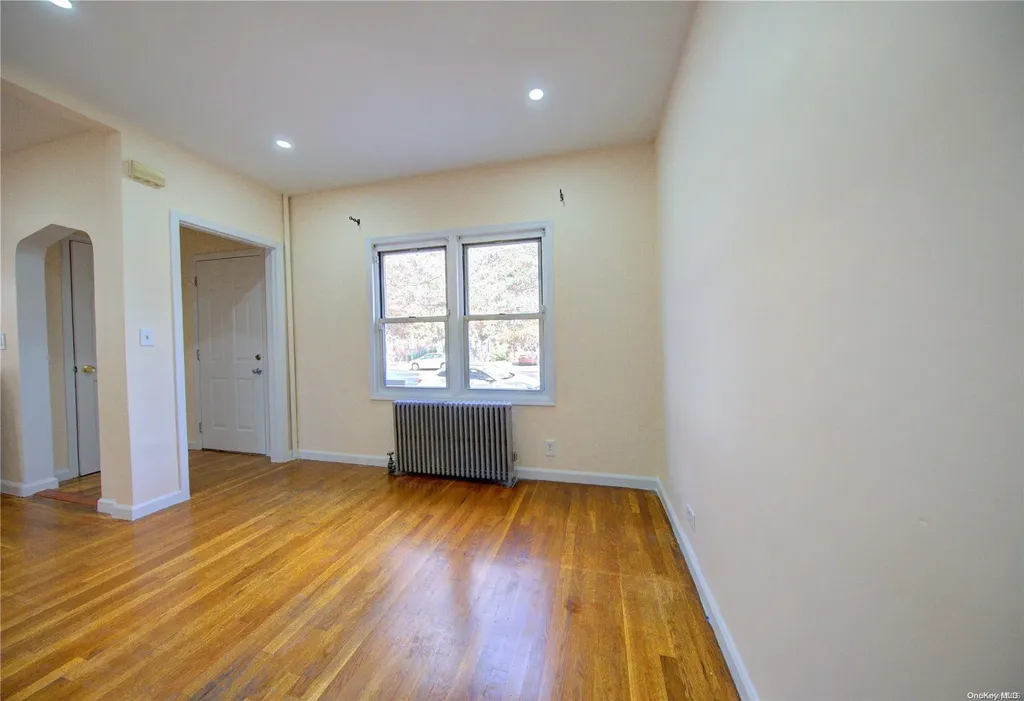 81-24 Commonwealth Boulevard Bellerose NY 11426
