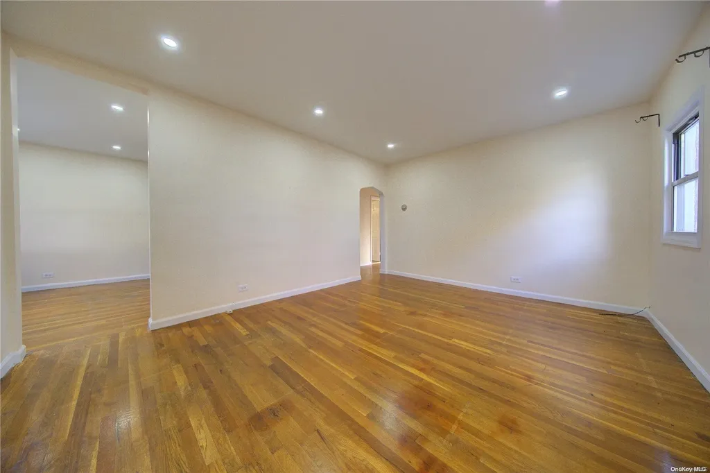 81-24 Commonwealth Boulevard Bellerose NY 11426