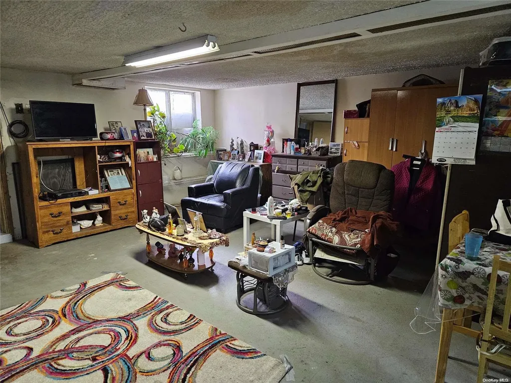 348 Bleecker Street Brooklyn NY 11237