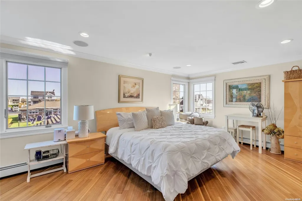 41 Lighthouse Road Babylon NY 11702