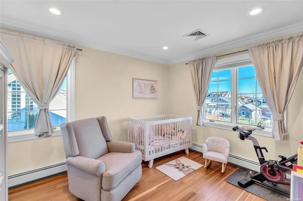 41 Lighthouse Road Babylon NY 11702