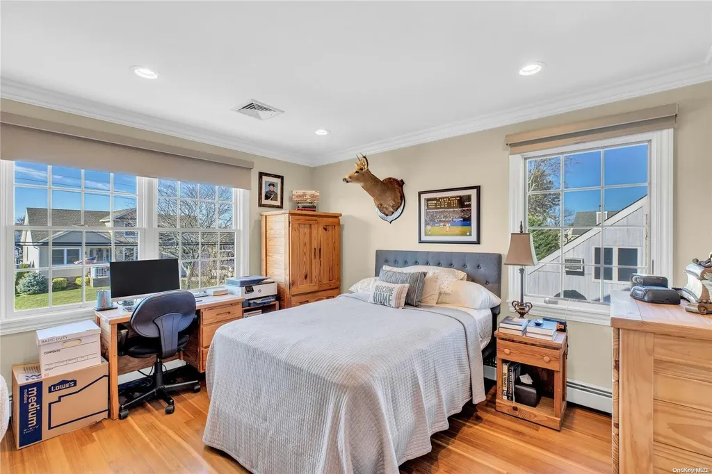 41 Lighthouse Road Babylon NY 11702