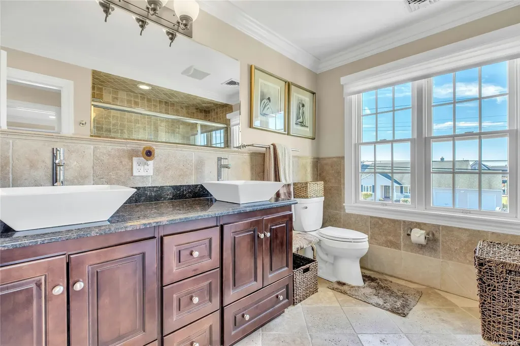 41 Lighthouse Road Babylon NY 11702