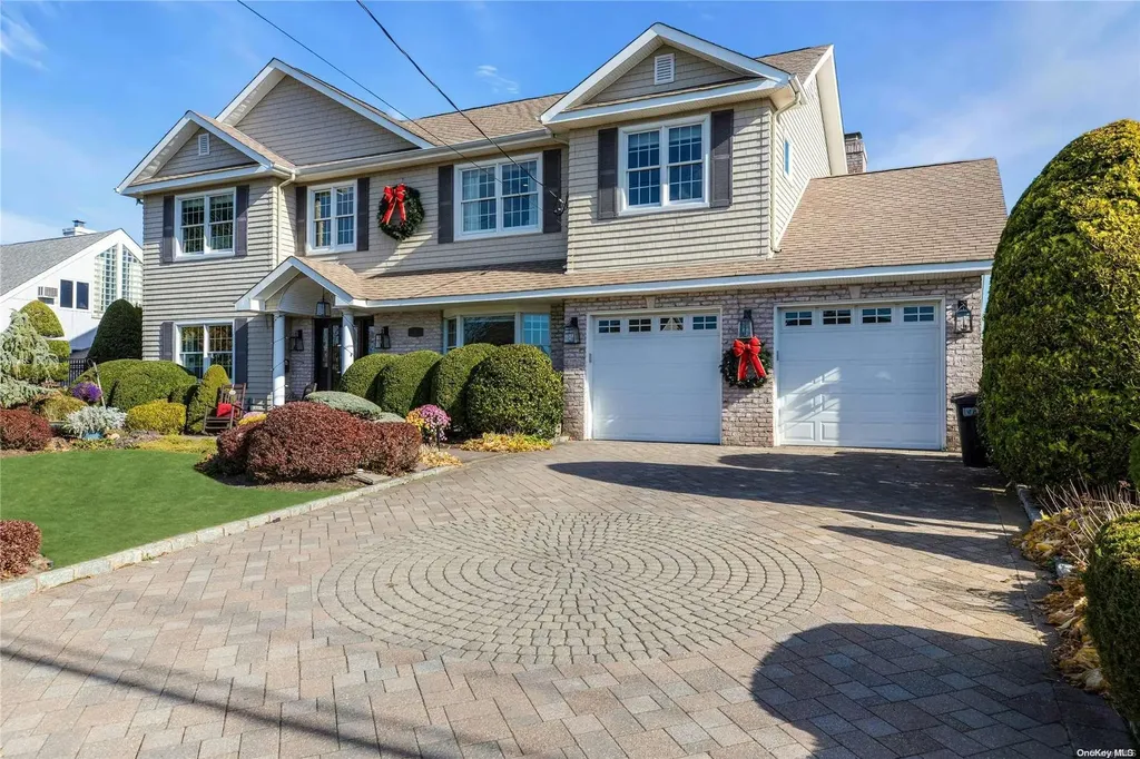 41 Lighthouse Road Babylon NY 11702