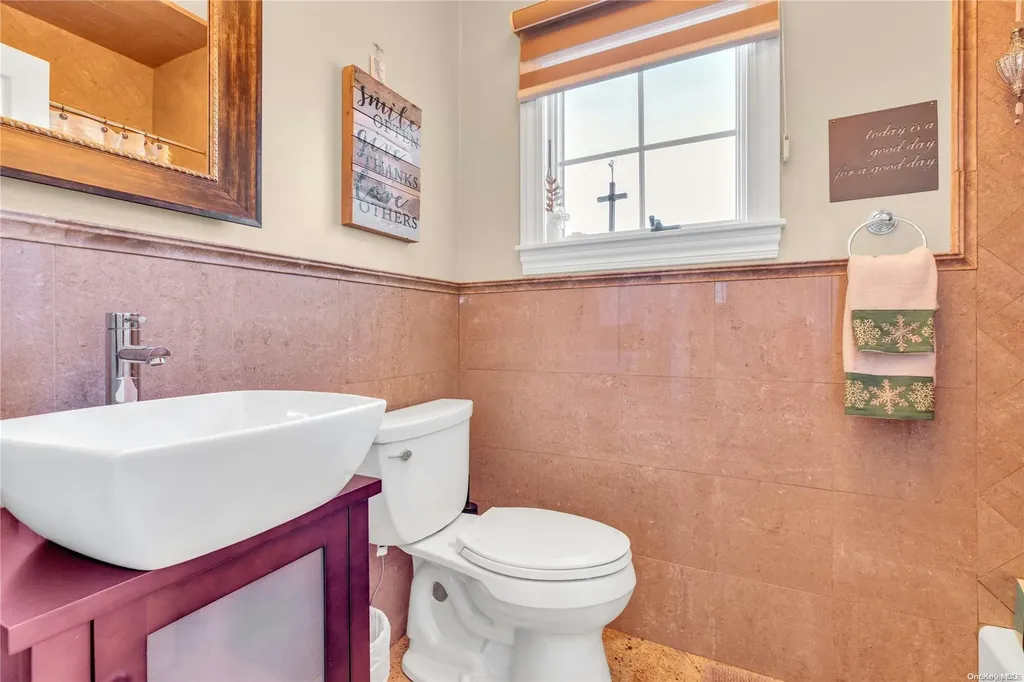 41 Lighthouse Road Babylon NY 11702