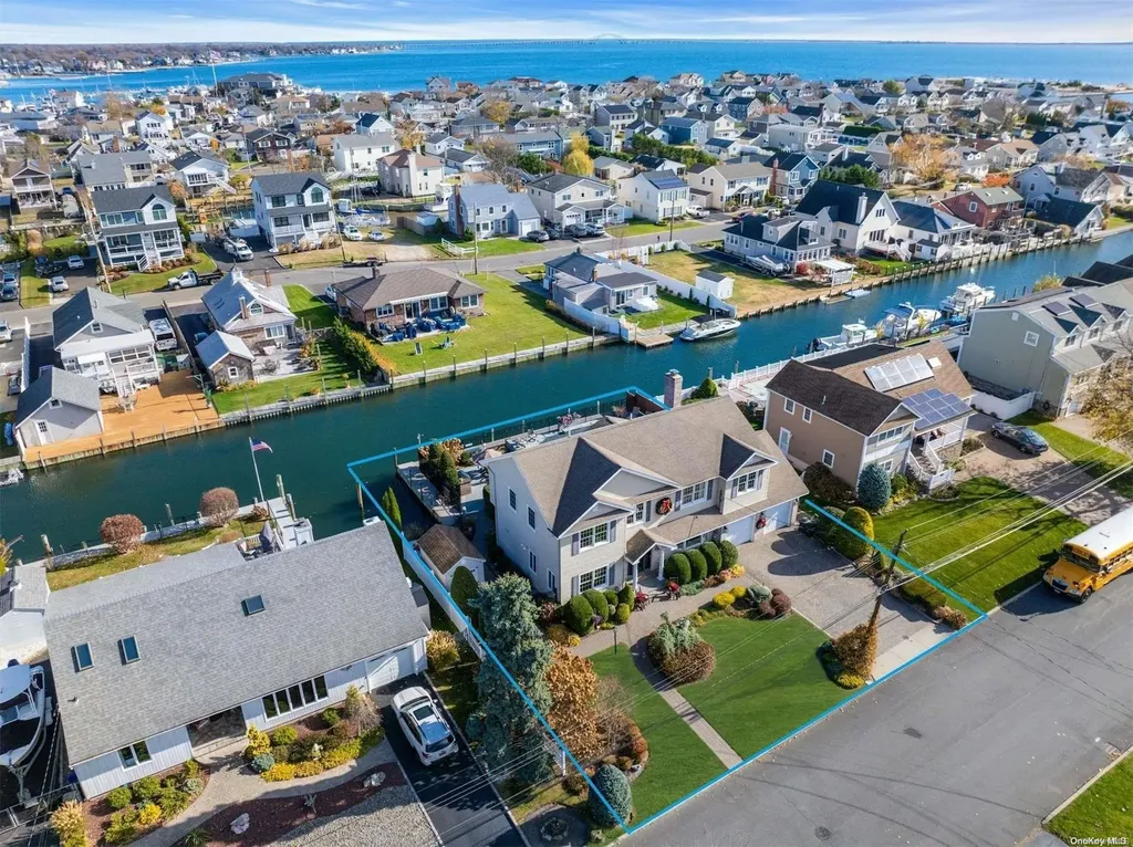 41 Lighthouse Road Babylon NY 11702