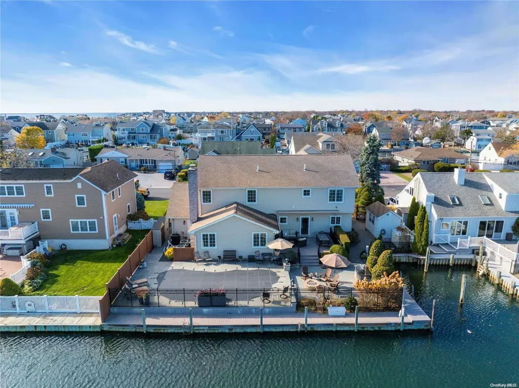 41 Lighthouse Road Babylon NY 11702