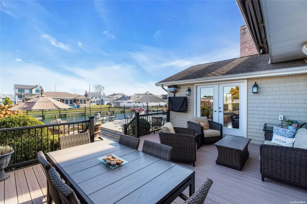 41 Lighthouse Road Babylon NY 11702