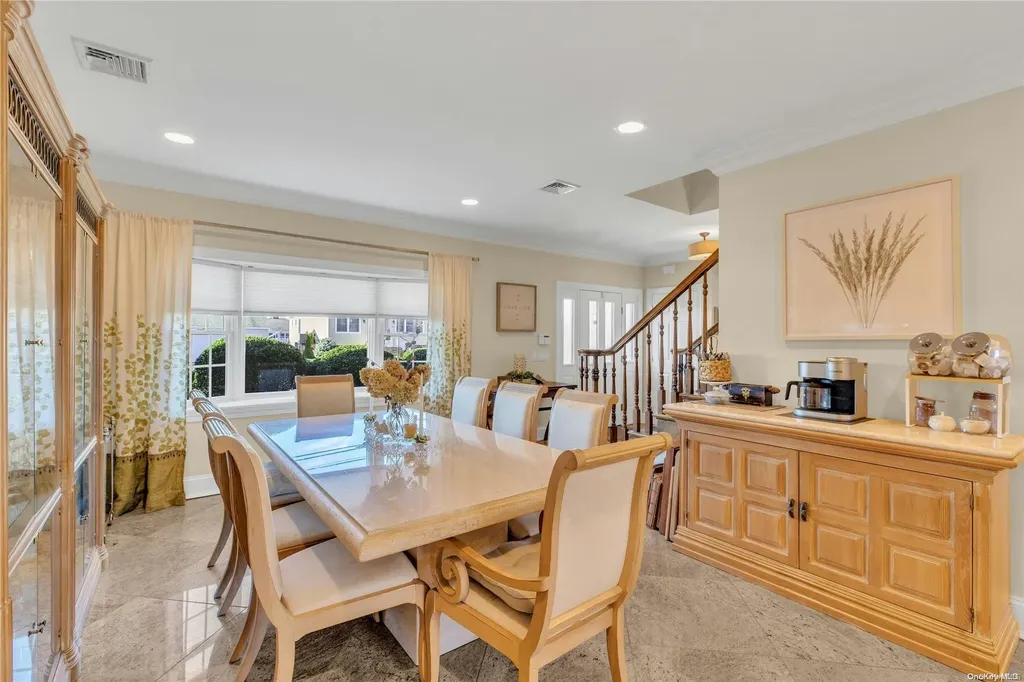 41 Lighthouse Road Babylon NY 11702