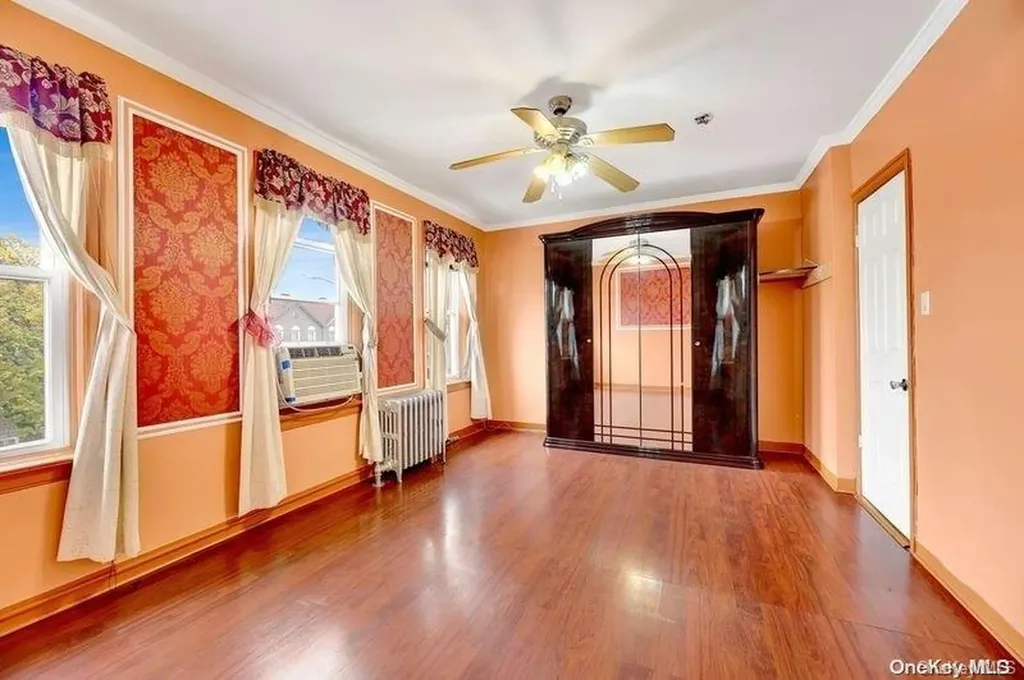 712 E 43rd Street Brooklyn NY 11203