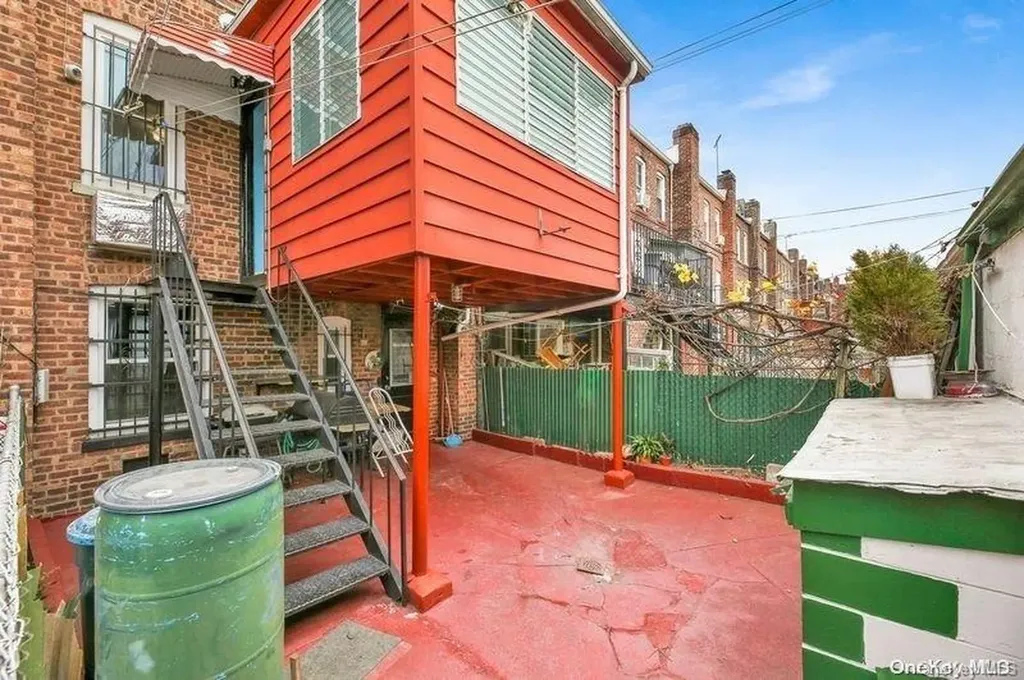 712 E 43rd Street Brooklyn NY 11203