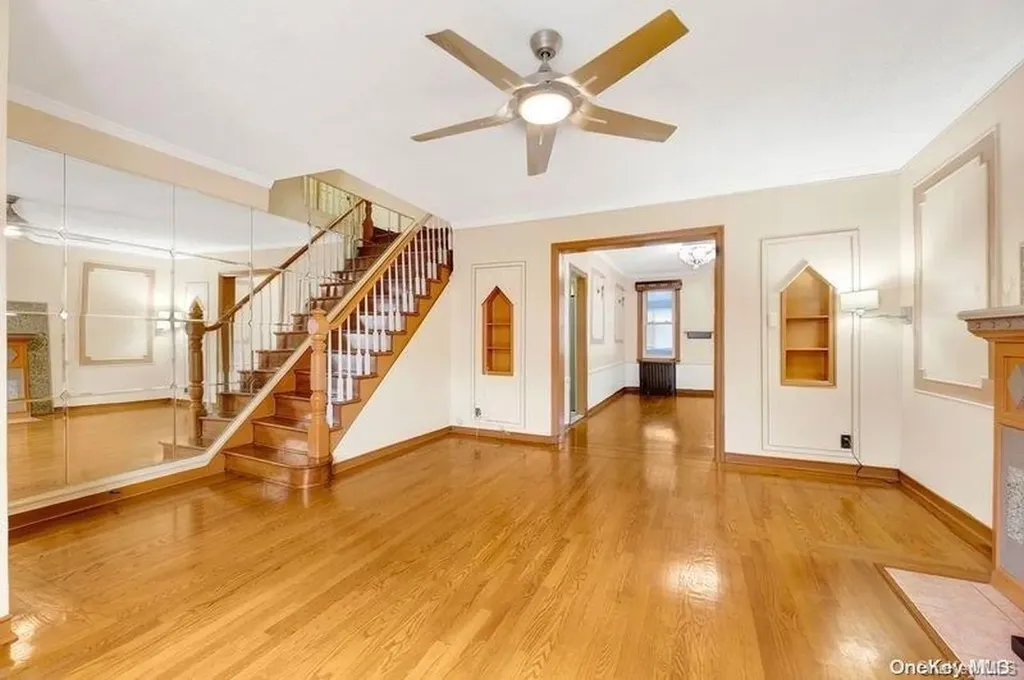 712 E 43rd Street Brooklyn NY 11203