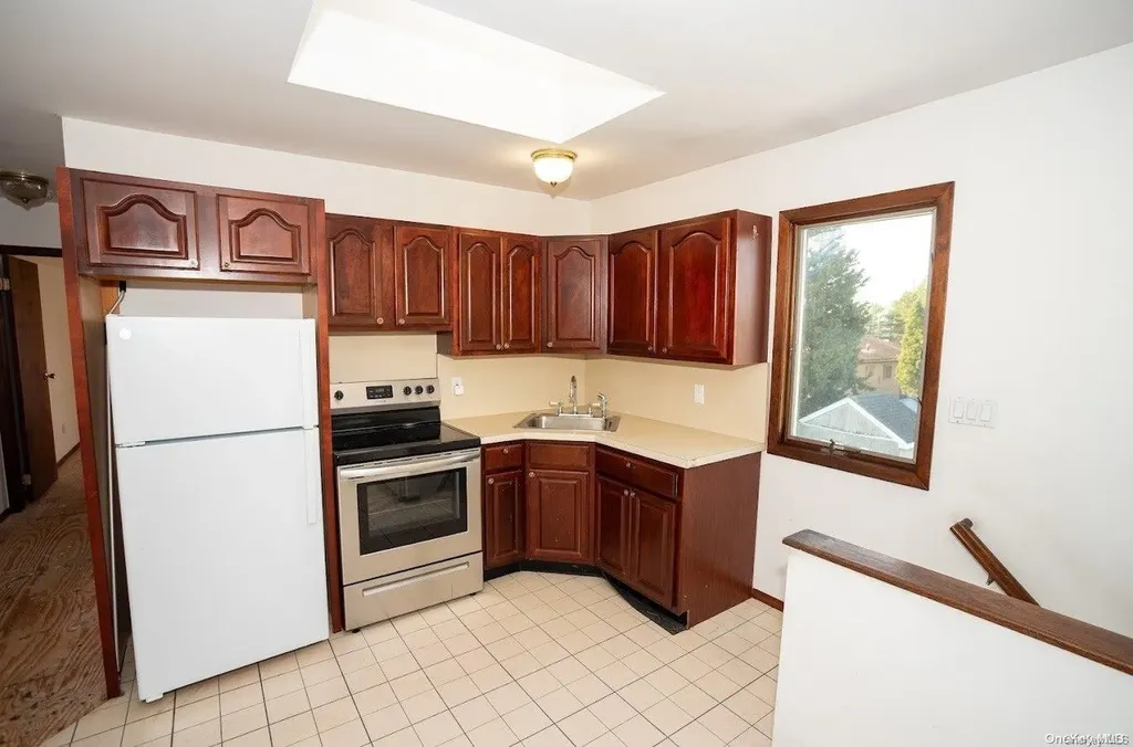 155 9th Street Bethpage NY 11714