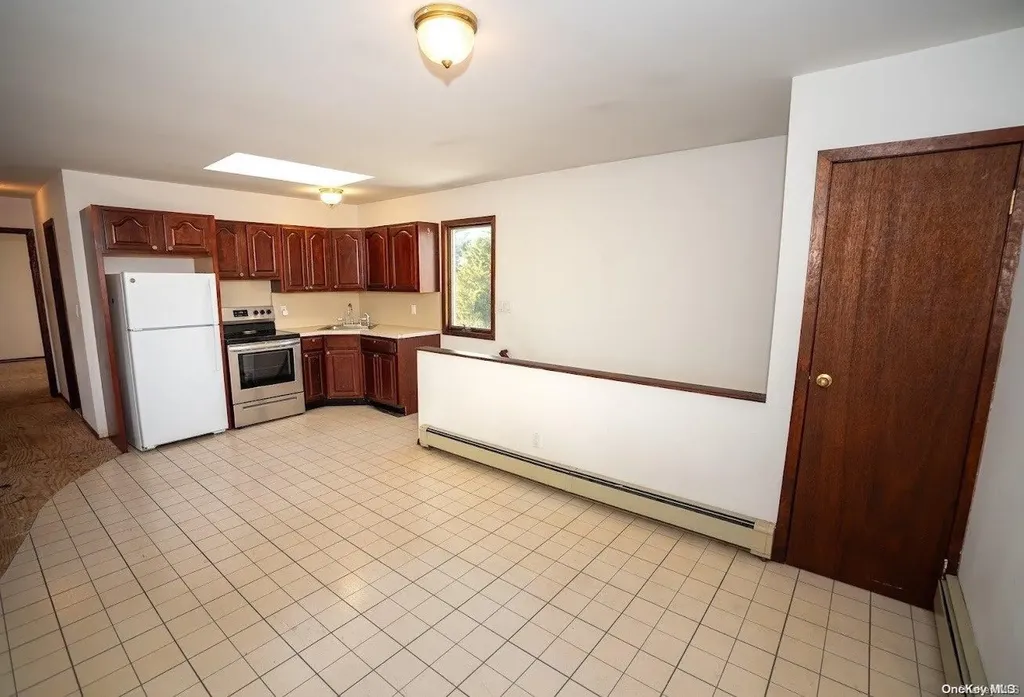 155 9th Street Bethpage NY 11714